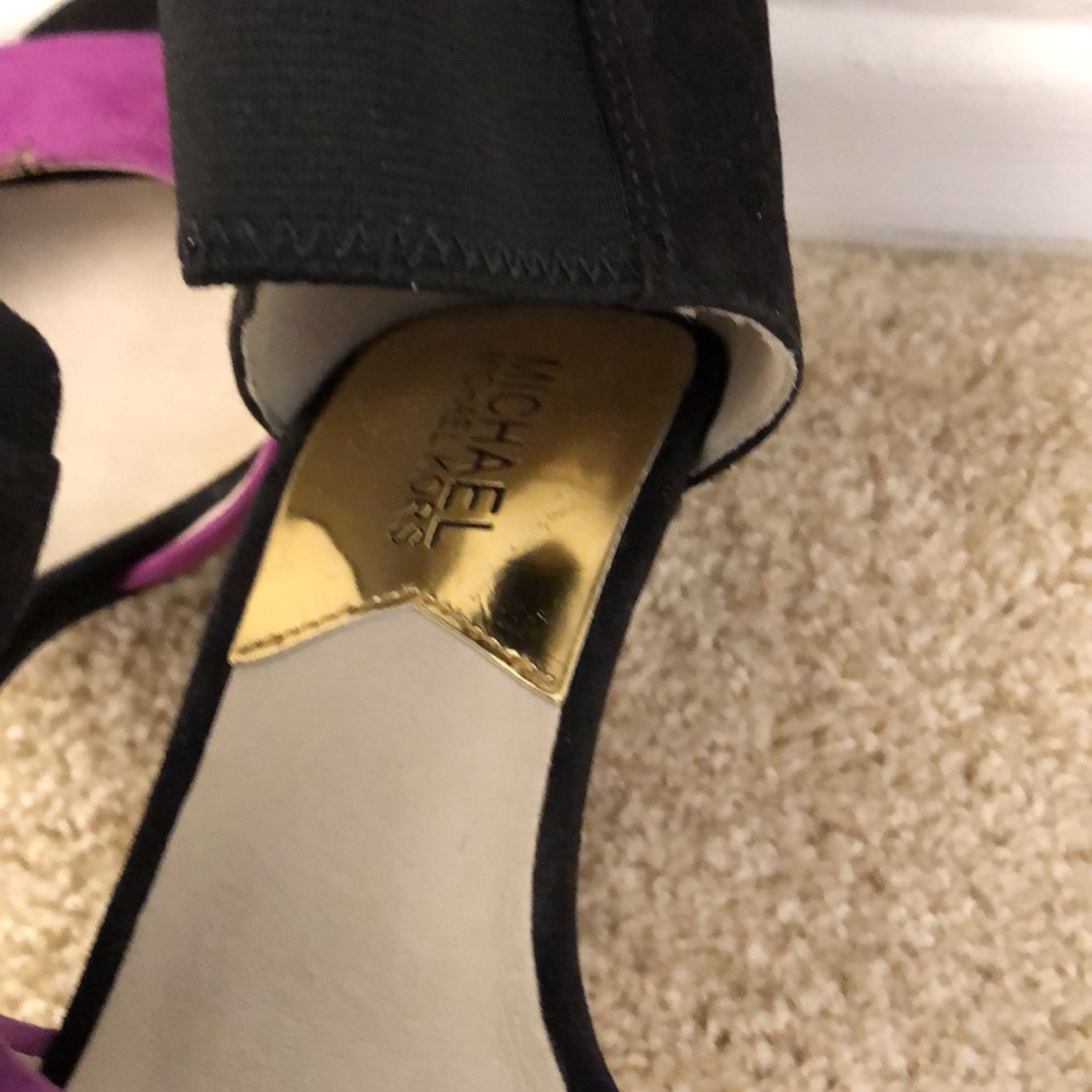 MKMichael Kors Boutique Stiletto Booties BlackW/ Fuchsia Suede Like New Size5.5 - Picture 7 of 7